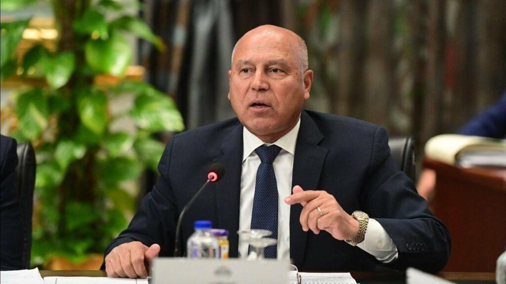 قرار جديد من كامل الوزير حول عودة تشغيل مصانع ومحلات بلبن